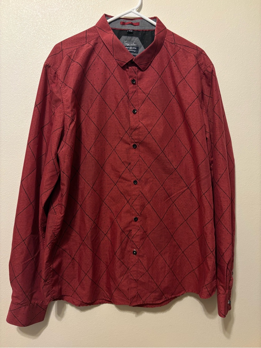 Burgundy Long-Sleeve Button-Up Shirt - Casual Diamond Print